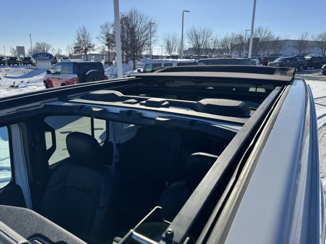 Used 2023 Jeep Wrangler Unlimited Sahara image 24