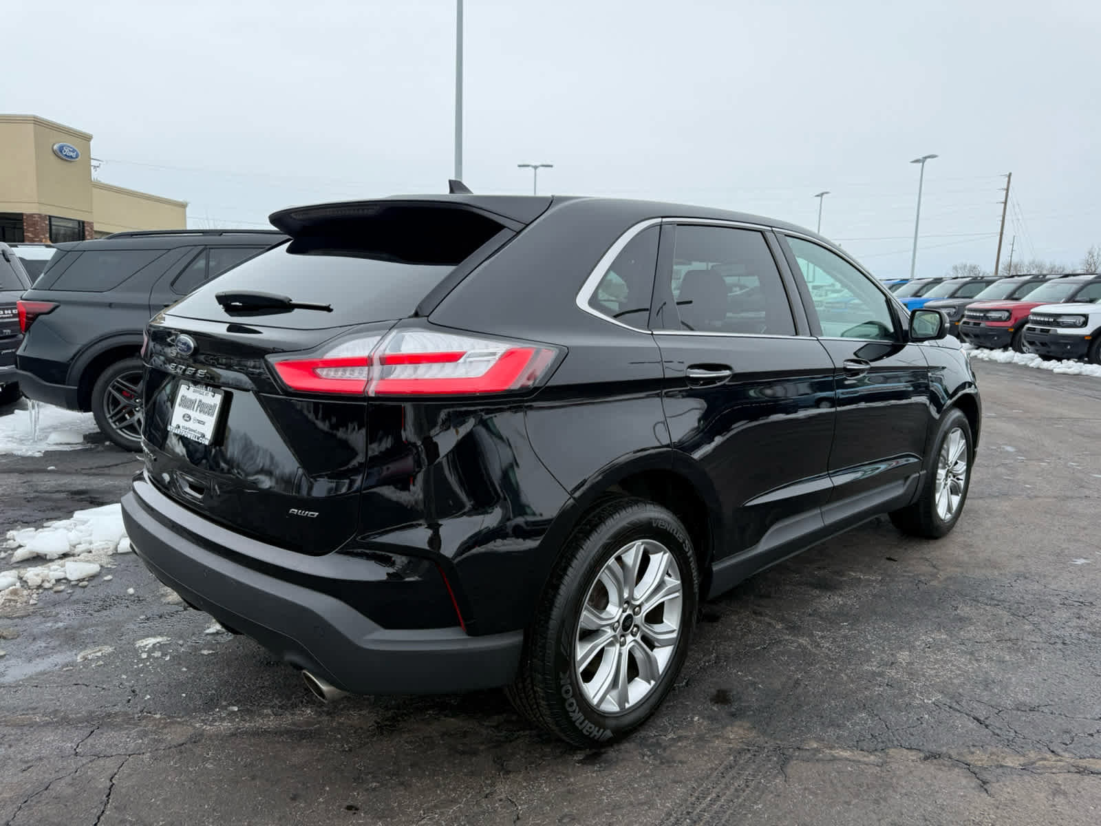 Certified 2024 Ford Edge Titanium image 3