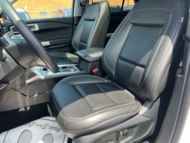 Certified 2024 Ford Explorer XLT w/ Equipment Group 202A AWD/4WD image 20