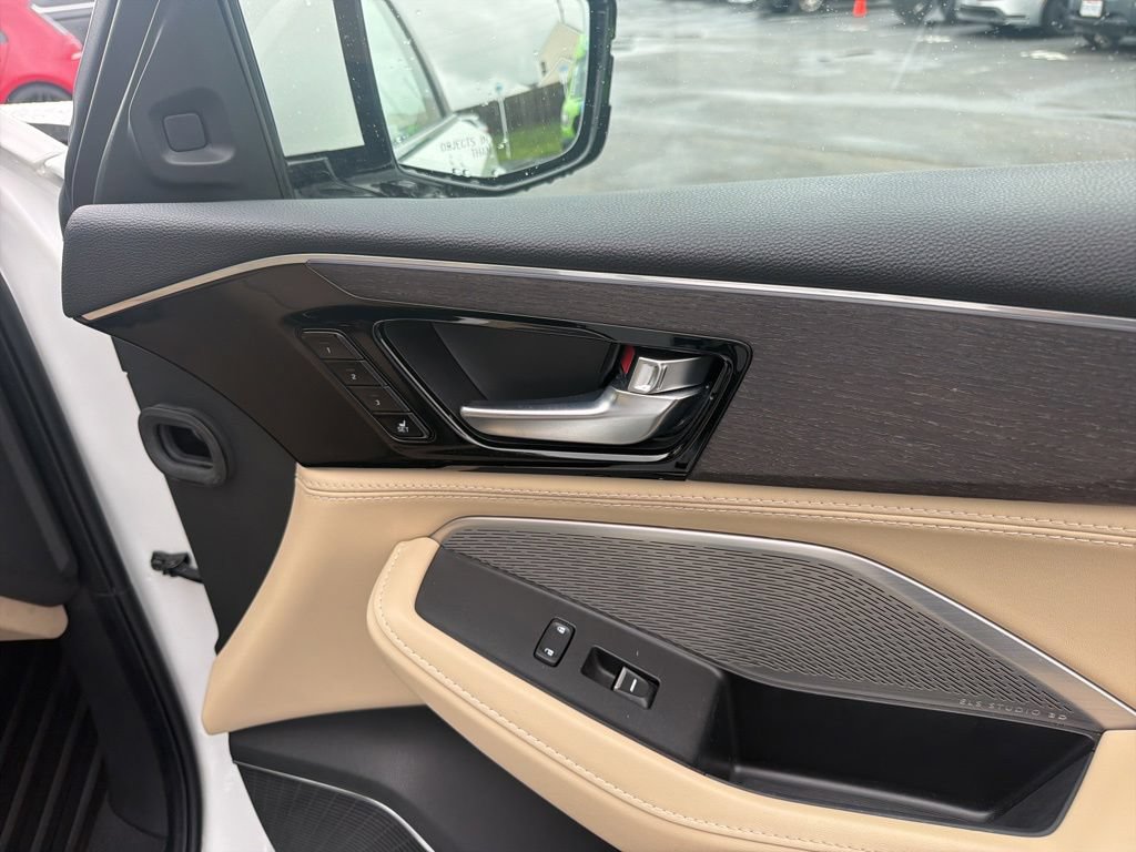Used 2022 Acura MDX SH-AWD w/ Advance Package image 37