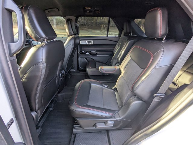 Certified 2022 Ford Explorer ST-Line w/ Class IV Trailer Tow Package image 32