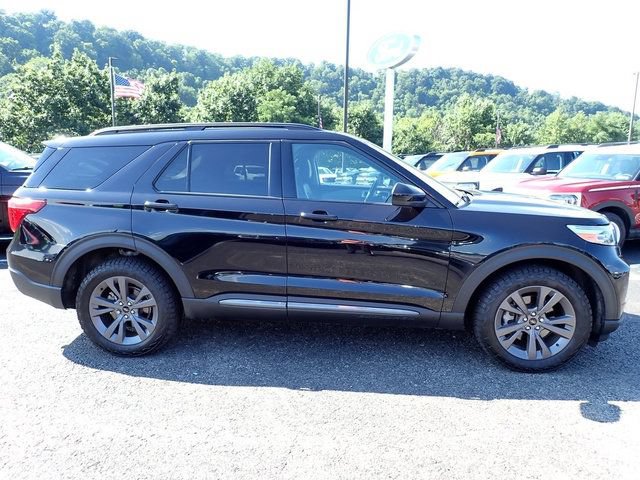Certified 2024 Ford Explorer XLT w/ Equipment Group 202A AWD/4WD image 7