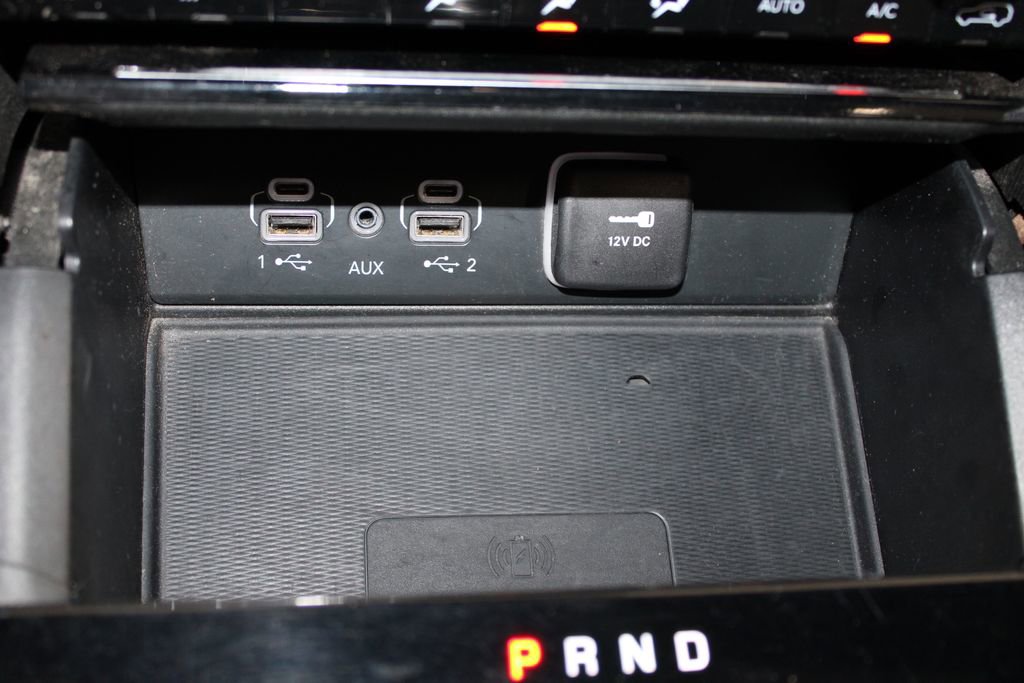 Used 2024 Jeep Grand Cherokee Altitude AWD/4WD image 44