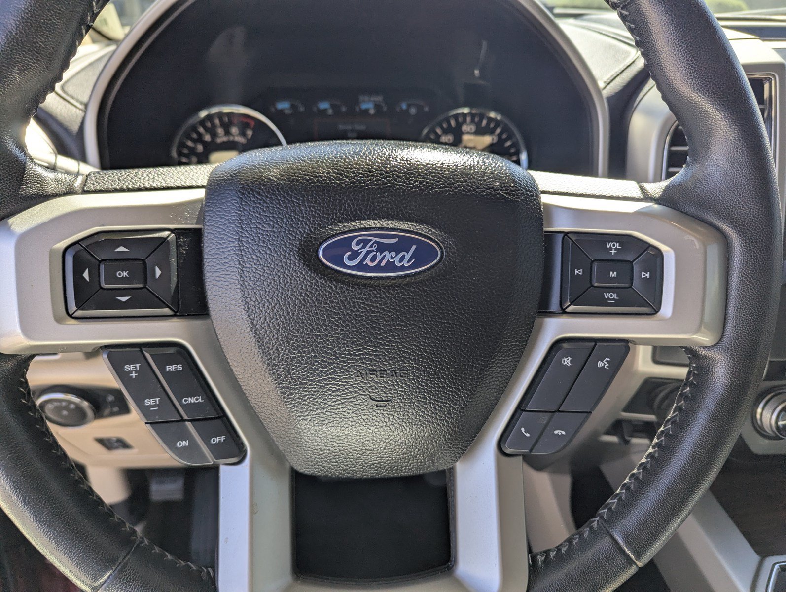 Certified 2017 Ford F150 Lariat w/ Equipment Group 502A Luxury AWD/4WD image 11
