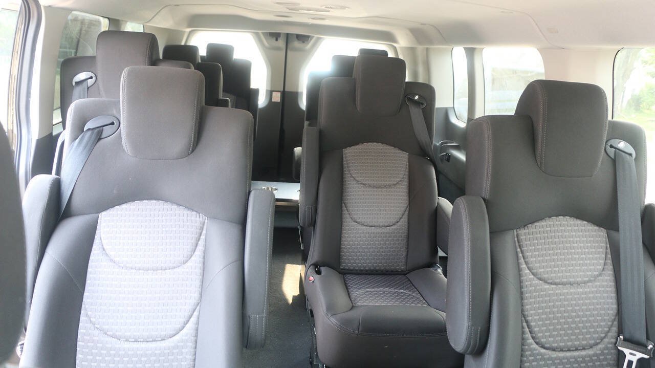 Certified 2023 Ford Transit 350 XLT RWD image 16
