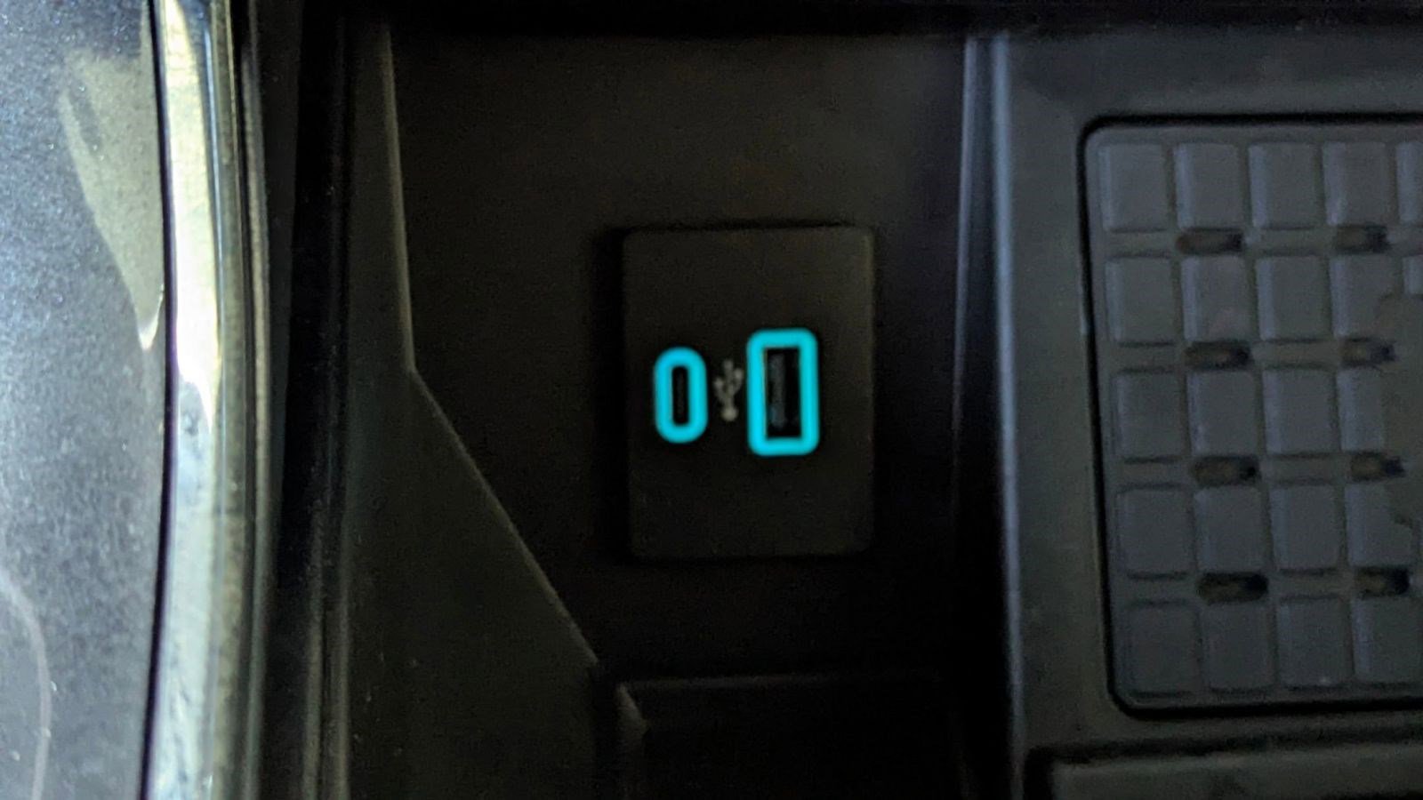 Certified 2023 Ford F150 Lariat w/ Equipment Group 502A High image 27