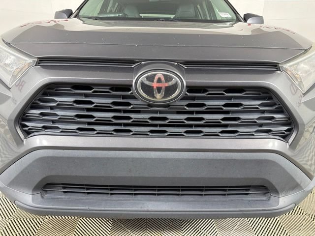 Used 2021 Toyota RAV4 XLE Premium FWD image 6