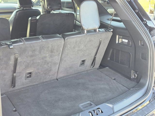 Certified 2022 Ford Explorer ST-Line w/ Class IV Trailer Tow Package image 9