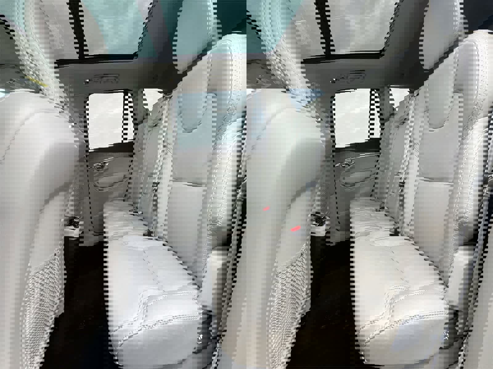 Used 2022 Volvo XC90 T6 Inscription w/ Advanced Package image 20