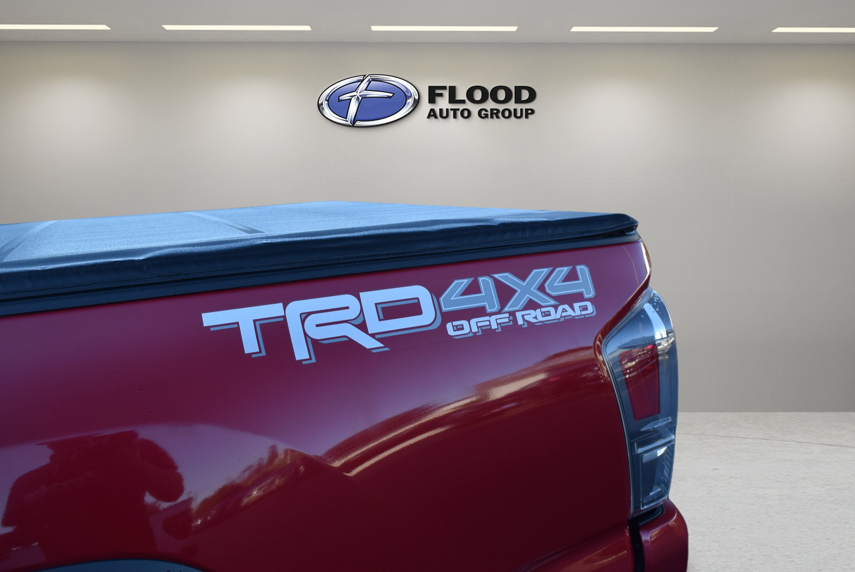 Used 2020 Toyota Tacoma TRD Off-Road w/ Technology Package AWD/4WD image 7