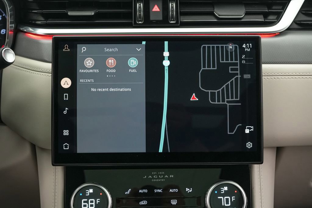 Used 2023 Jaguar F-PACE SVR image 30