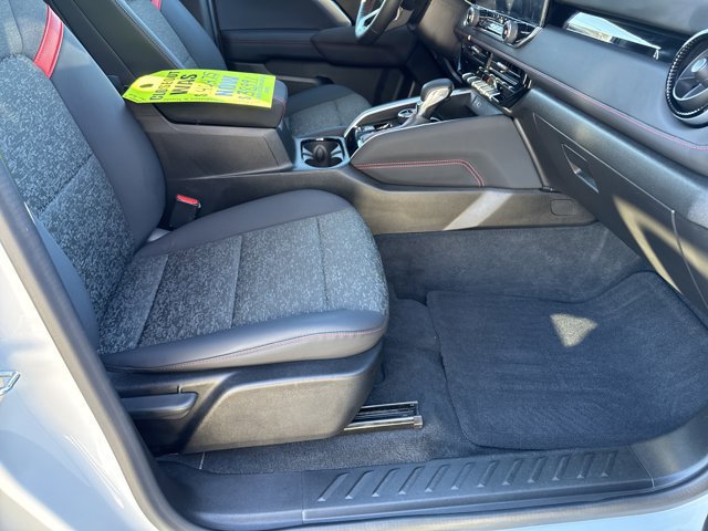 Used 2024 Chevrolet Colorado Z71 w/ Z71 Convenience Package 2 image 10