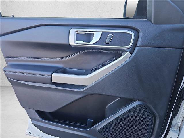Certified 2024 Ford Explorer XLT w/ Equipment Group 202A image 15