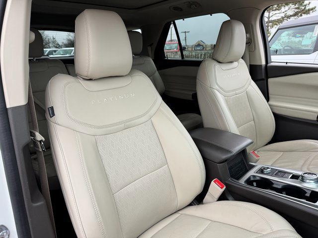 Certified 2022 Ford Explorer Platinum w/ Technology Package image 21