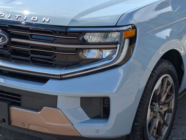 Certified 2025 Ford Expedition Max King Ranch image 9