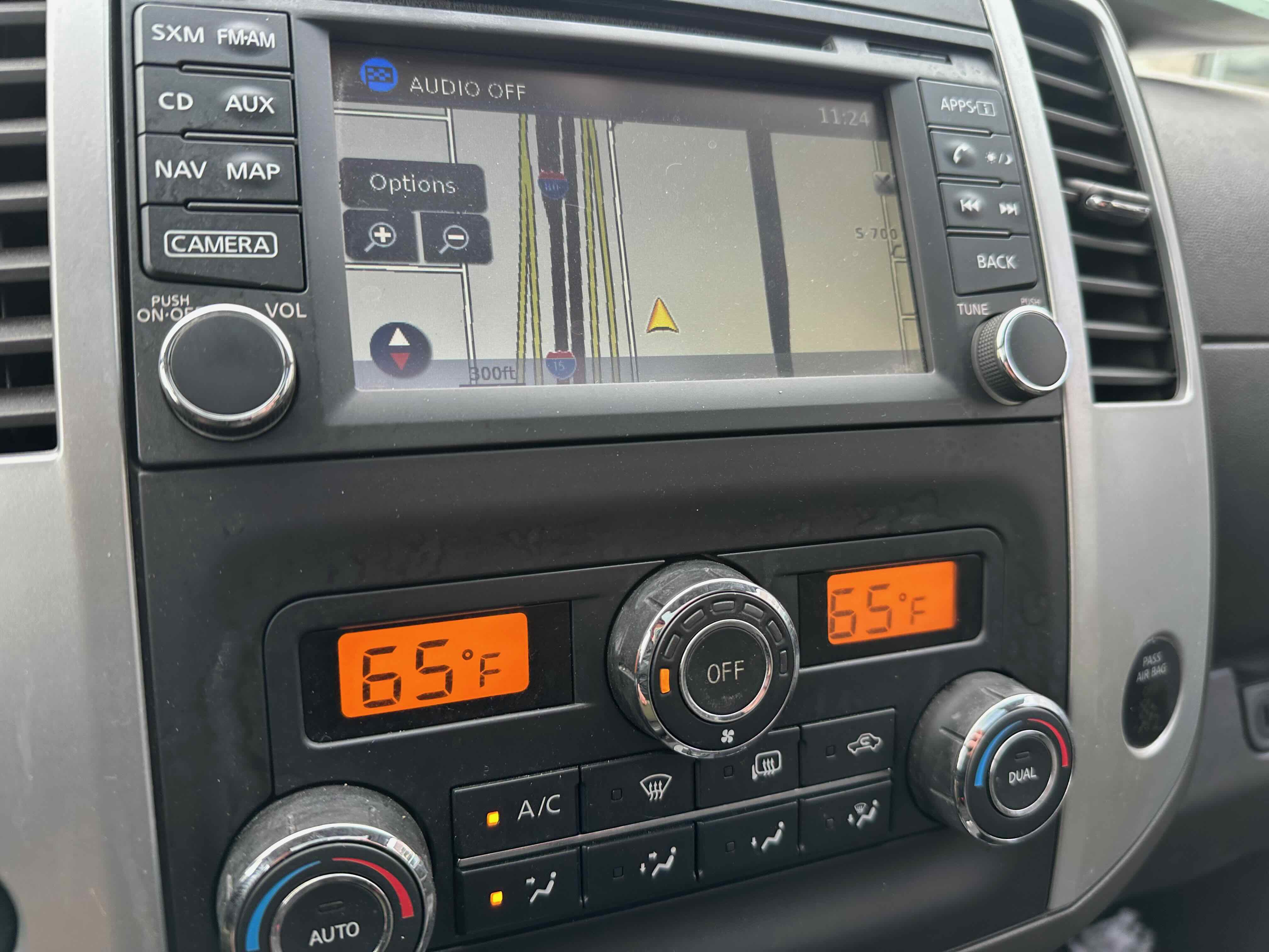 Used 2020 Nissan Frontier PRO-4X w/ Pro-4x Utility Package image 29