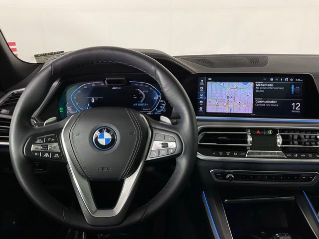 Used 2022 BMW X5 xDrive45e w/ Executive Package image 17
