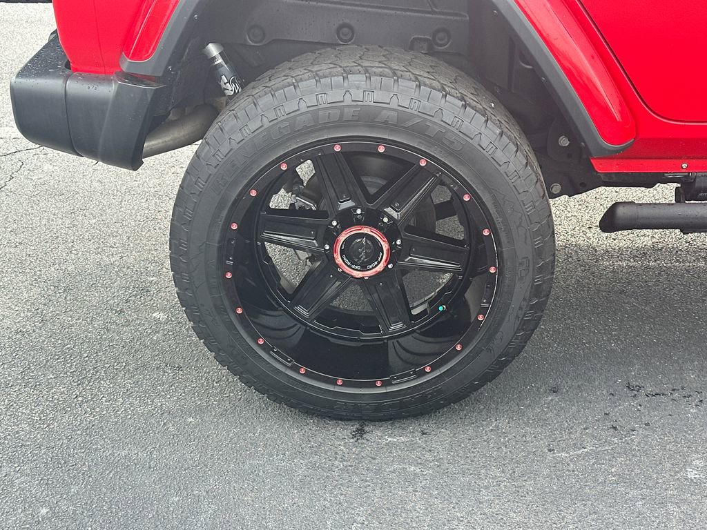 Used 2018 Jeep Wrangler Unlimited Sahara AWD/4WD image 17