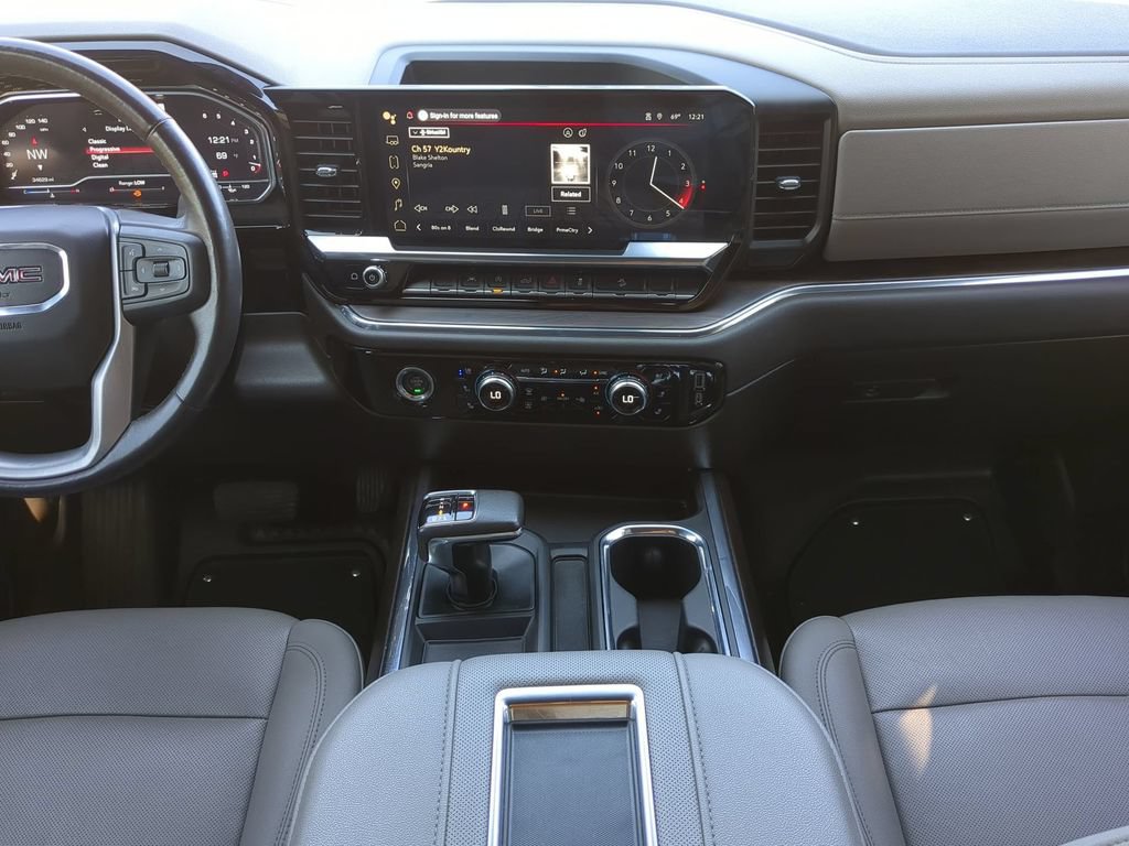 Used 2022 GMC Sierra 1500 SLT w/ SLT Convenience Package AWD/4WD image 19