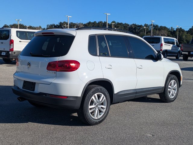 Used 2017 Volkswagen Tiguan S FWD image 4