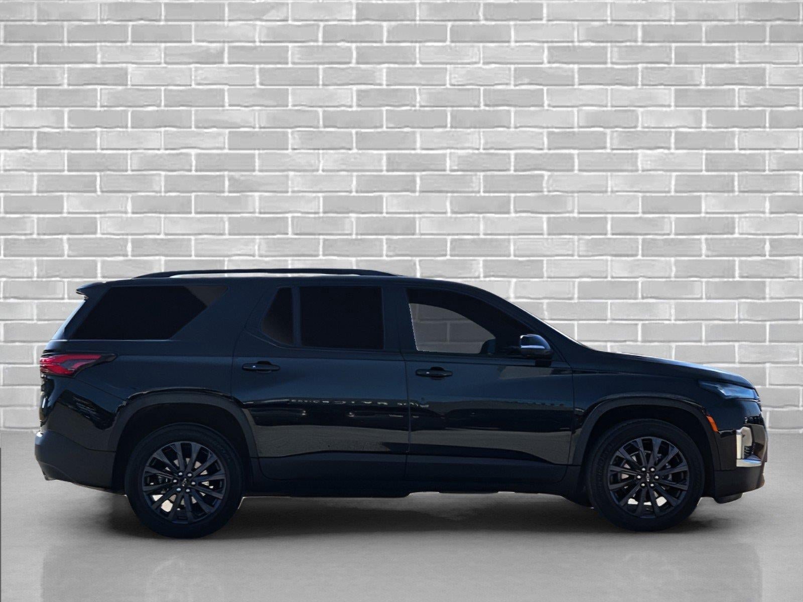 Used 2023 Chevrolet Traverse RS AWD/4WD image 4