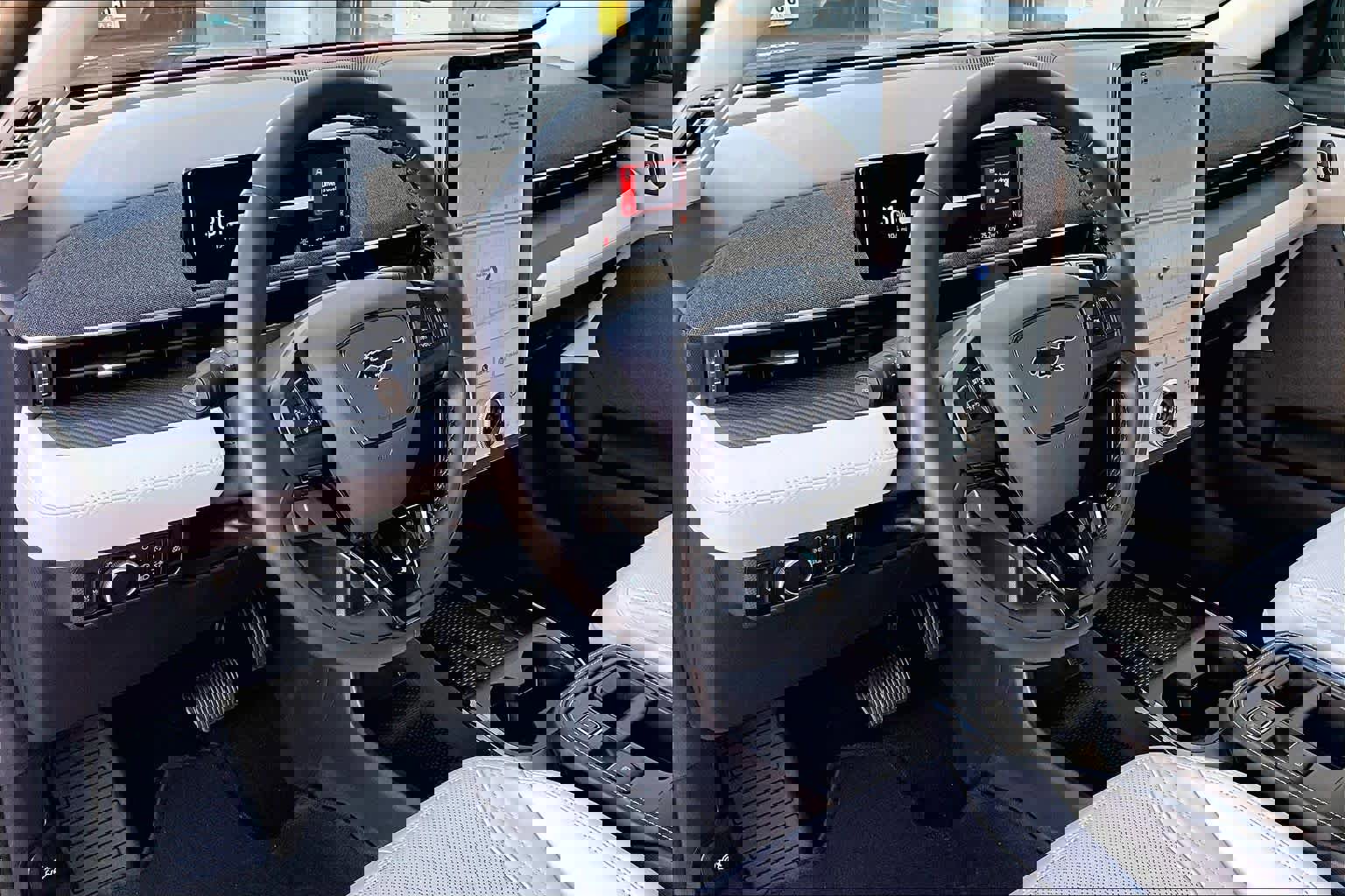 Certified 2025 Ford Mustang Mach-E Premium image 18