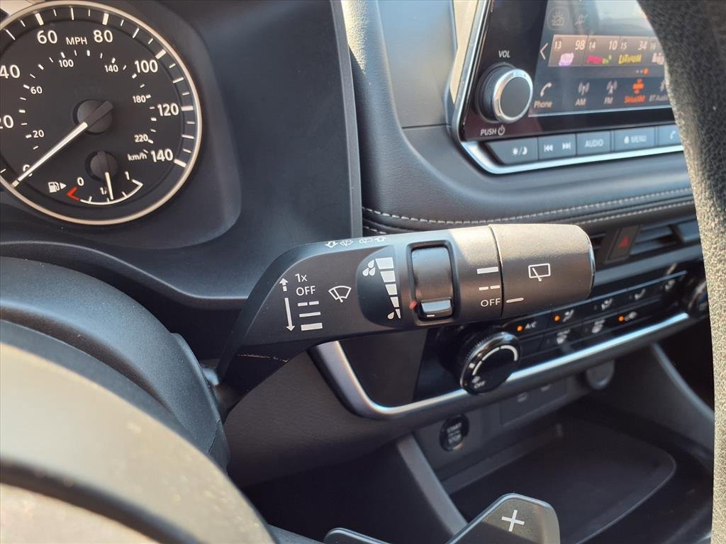 Used 2024 Nissan Rogue S image 16