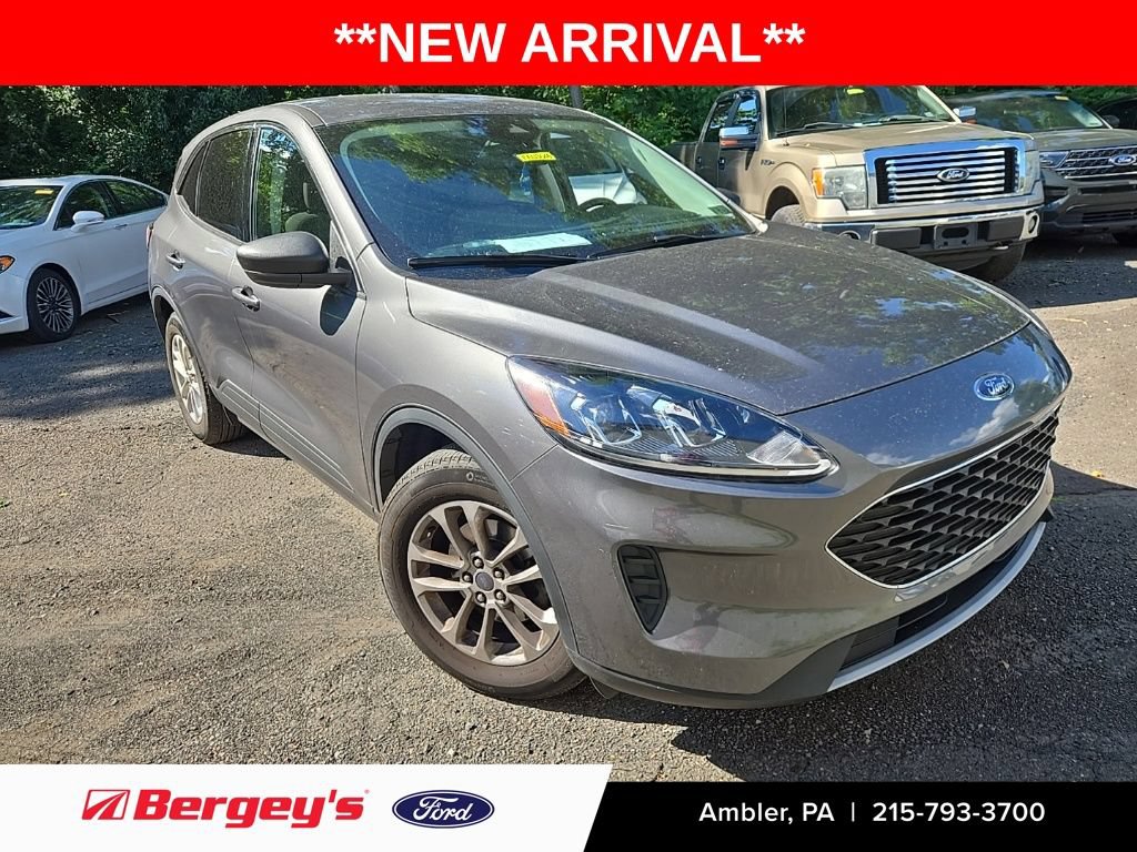 Certified 2022 Ford Escape SE