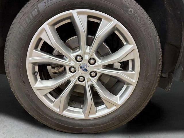 Certified 2021 Ford Explorer XLT w/ Equipment Group 202A image 33