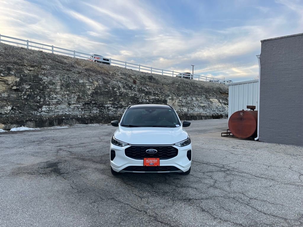 Certified 2024 Ford Escape ST-Line w/ Tech Pack #1 image 7