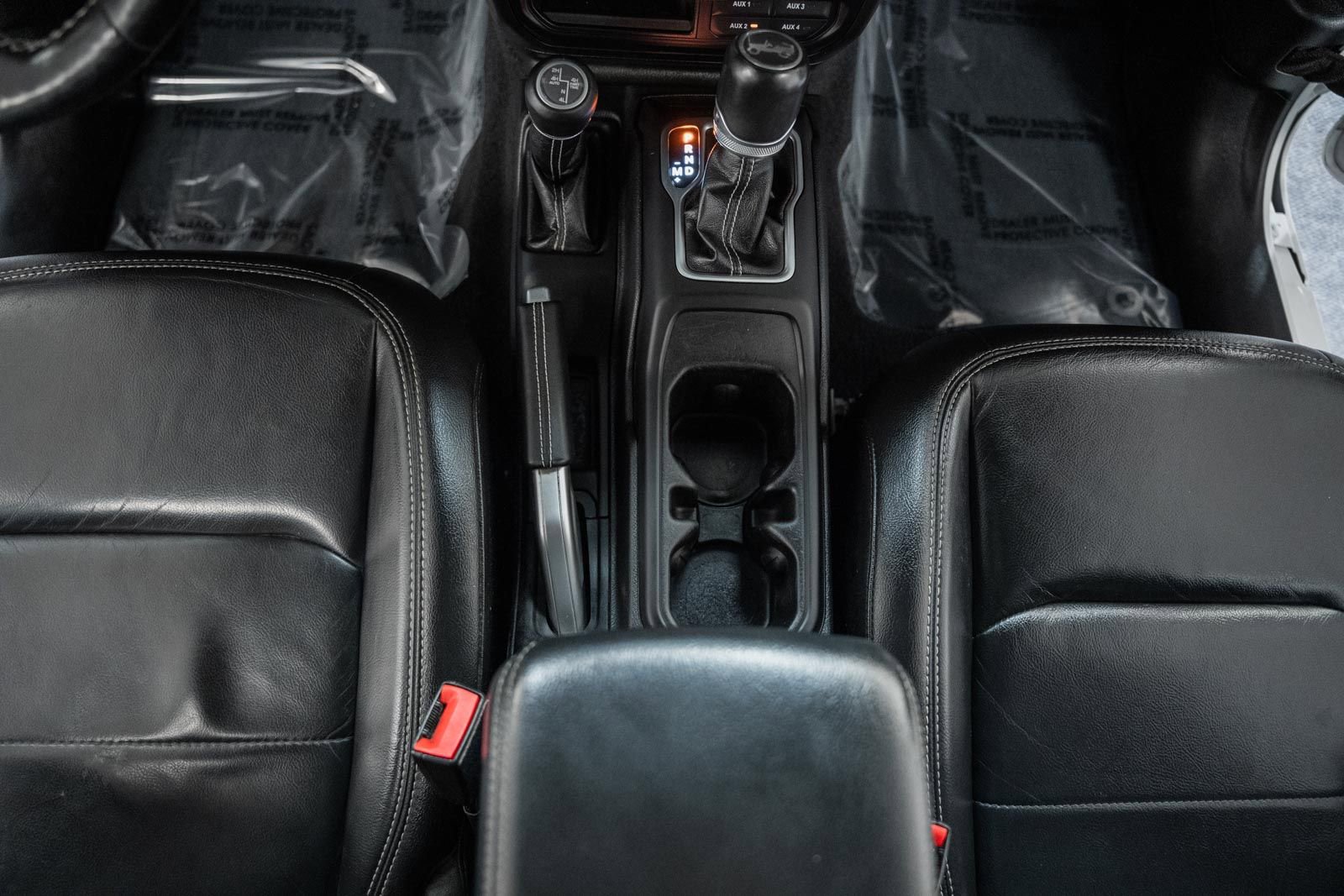 Used 2019 Jeep Wrangler Unlimited Sahara w/ Quick Order Package 24M Moab image 31