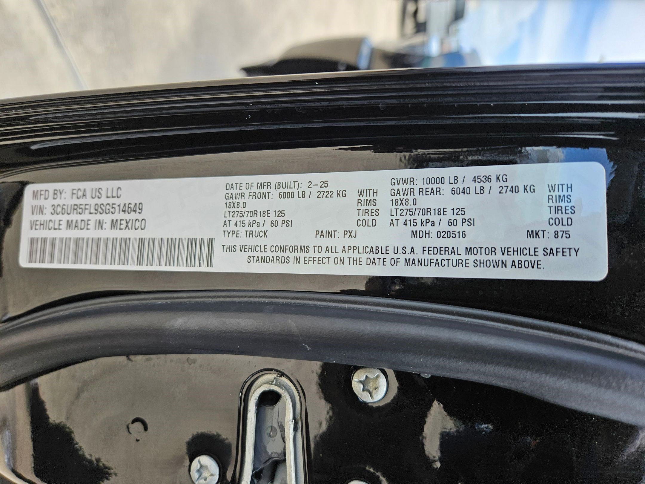 Used 2025 RAM 2500 Laramie AWD/4WD image 36