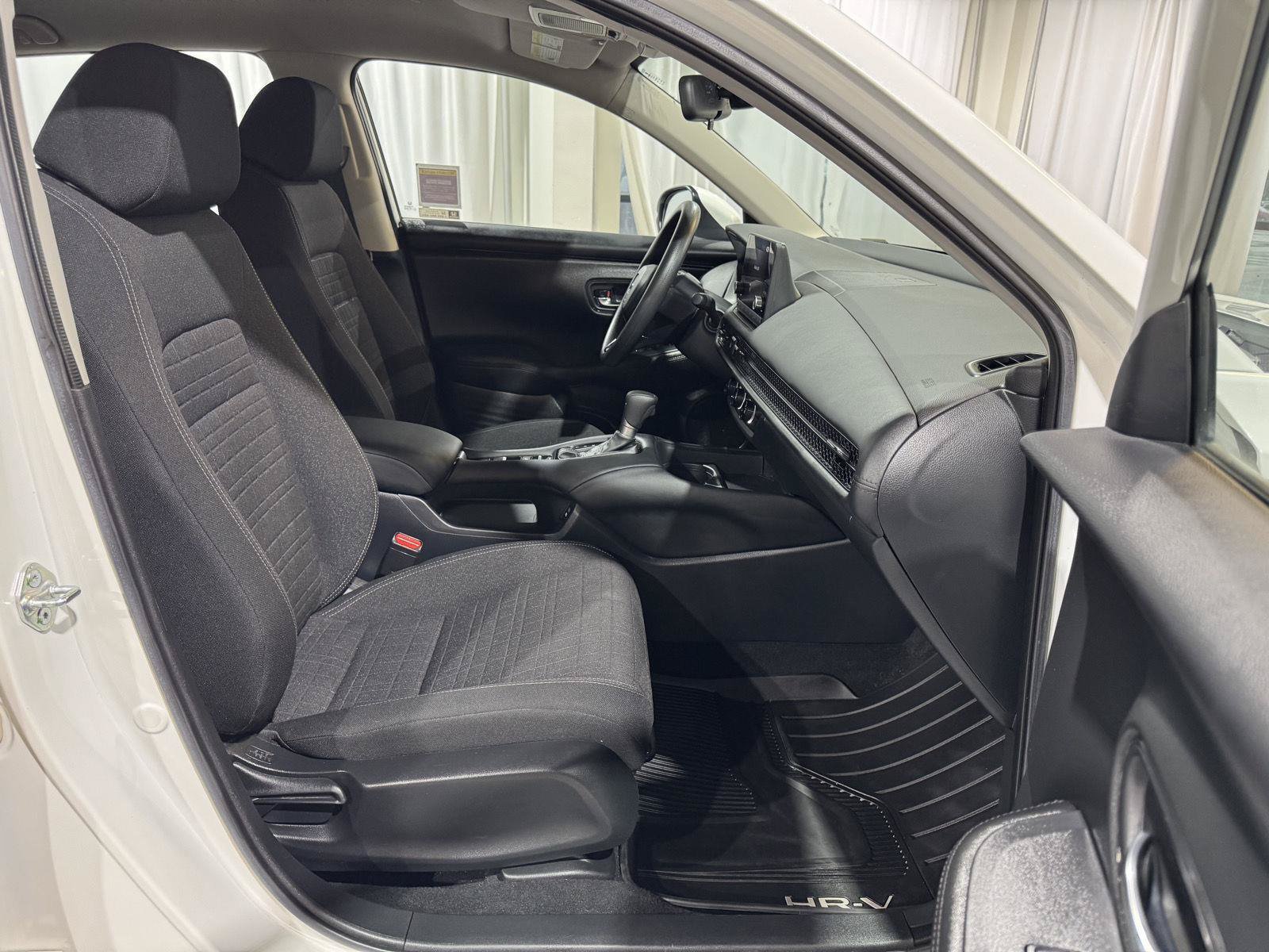 Used 2024 Honda HR-V LX image 23
