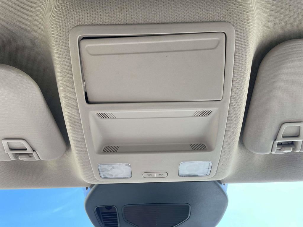 Certified 2020 Ford Escape SE image 28