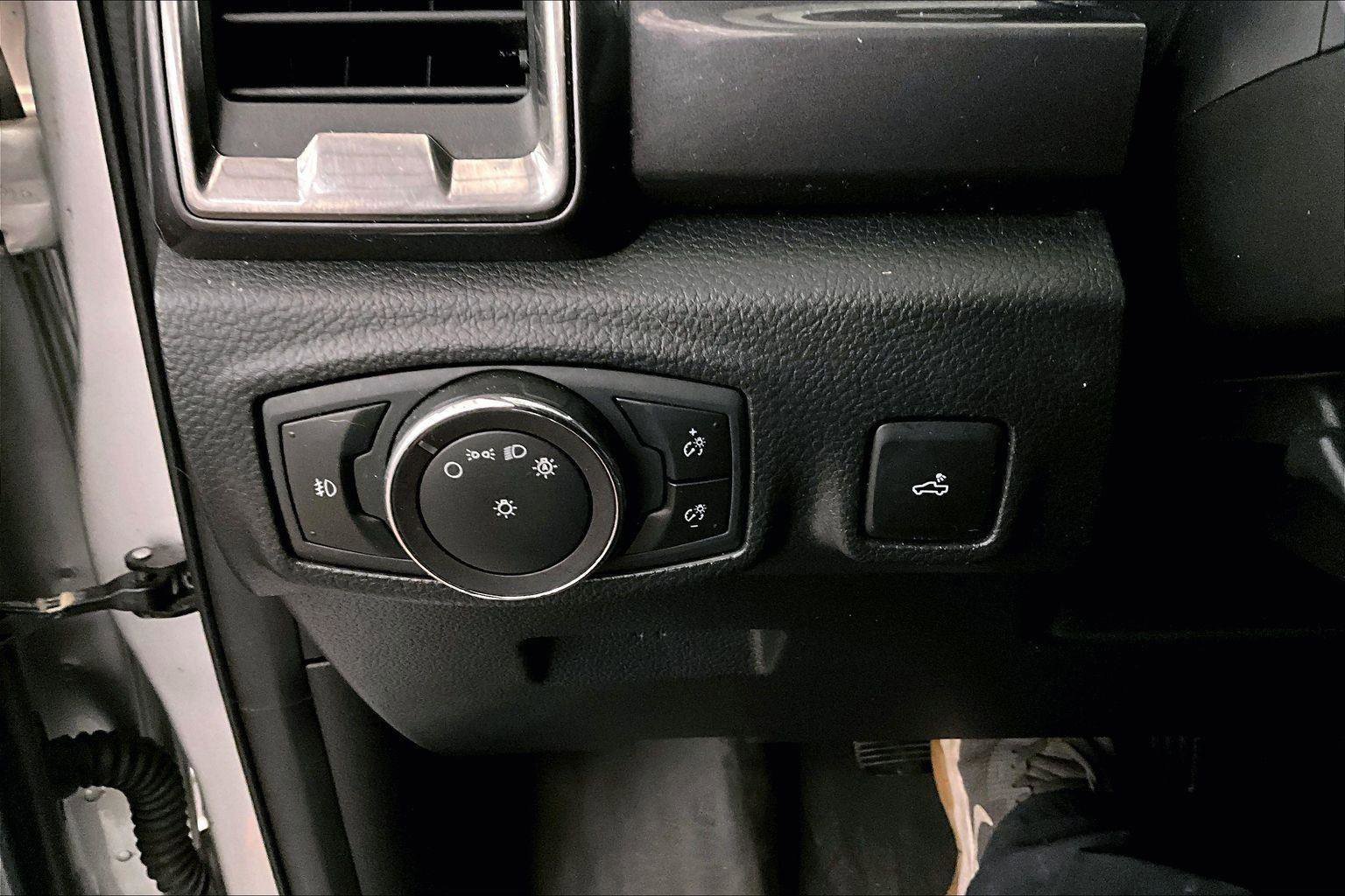 Certified 2019 Ford Ranger Lariat w/ Equipment Group 501A Mid image 30