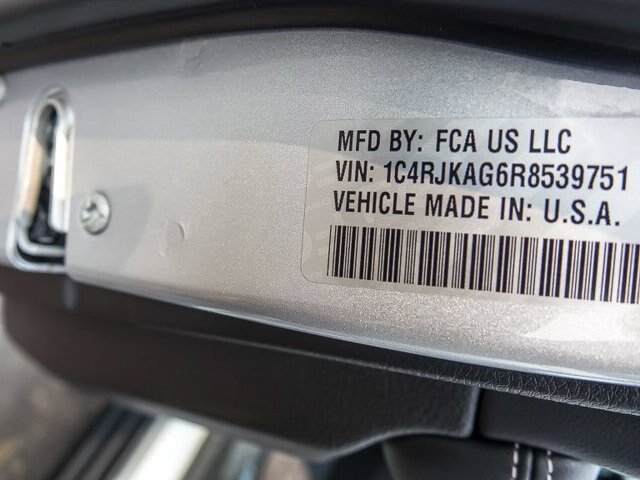 Used 2024 Jeep Grand Cherokee L Altitude AWD/4WD image 35