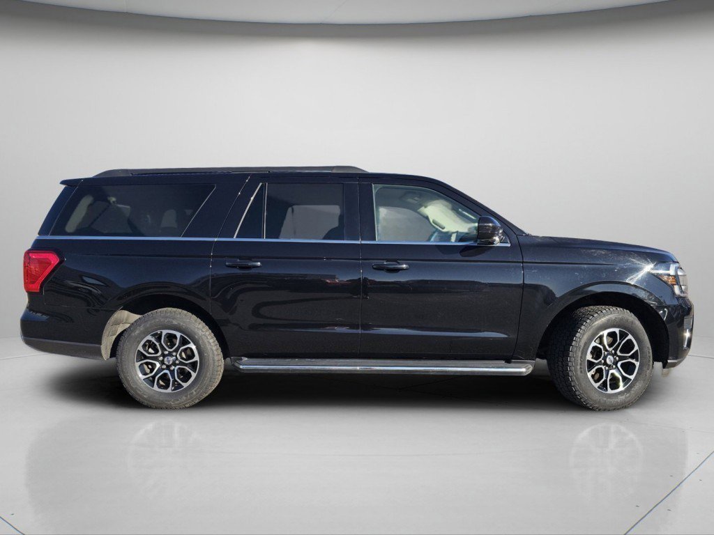Certified 2023 Ford Expedition Max XLT image 10