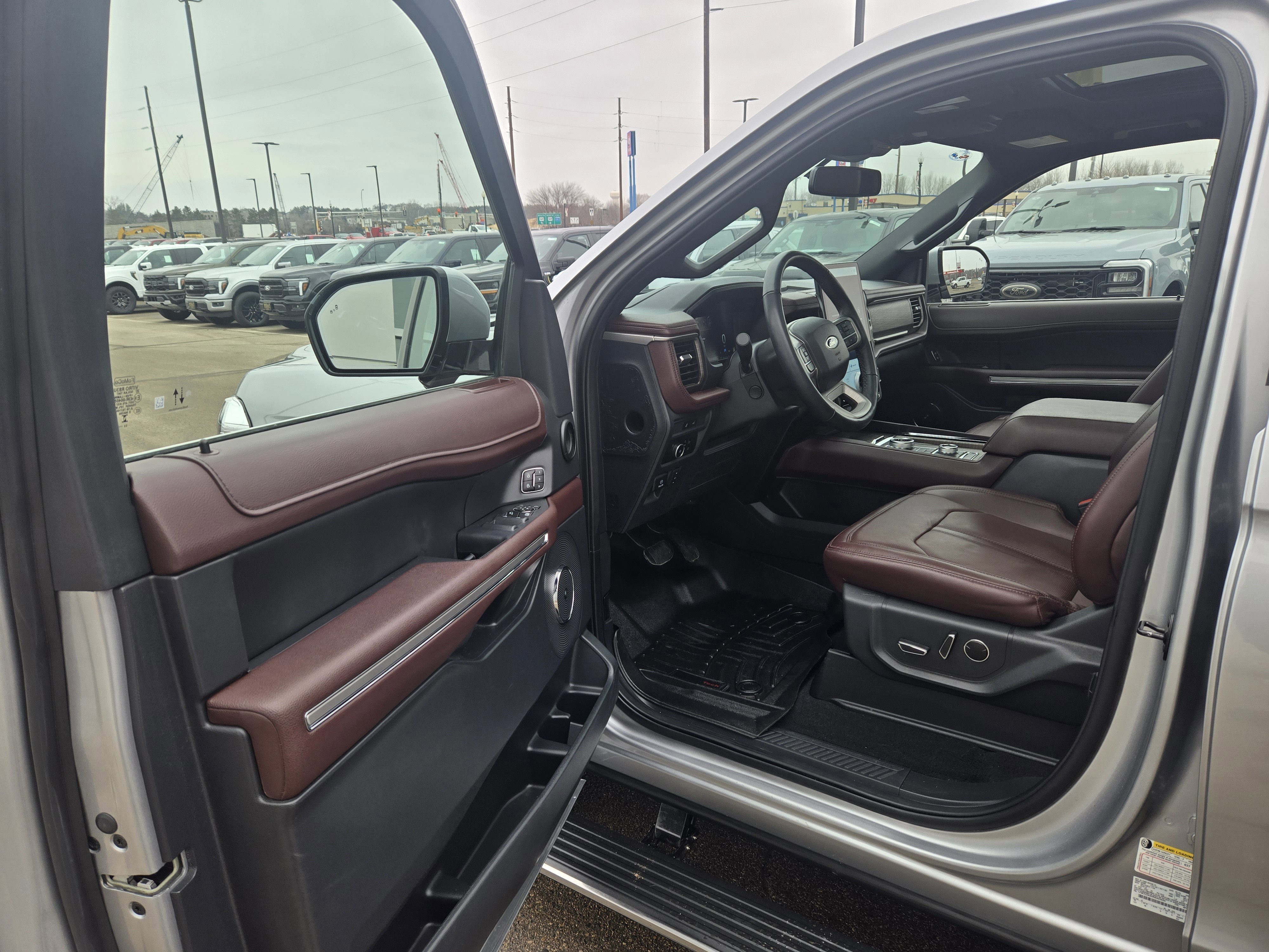 Certified 2024 Ford Expedition Limited image 14