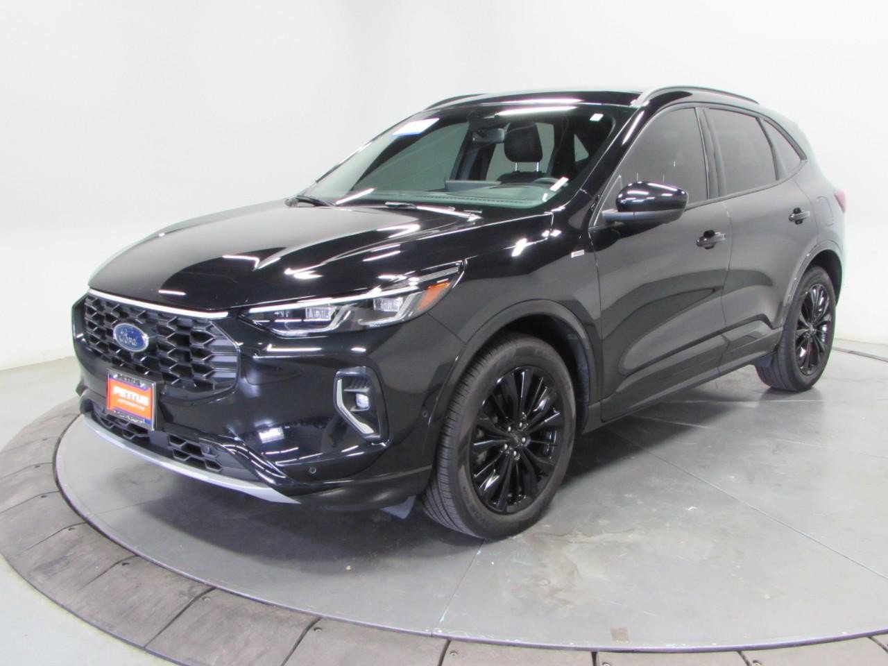 Certified 2023 Ford Escape ST-Line Elite w/ Premium Technology Package AWD/4WD image 3