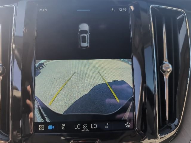 Used 2023 Volvo XC60 B5 Plus image 20