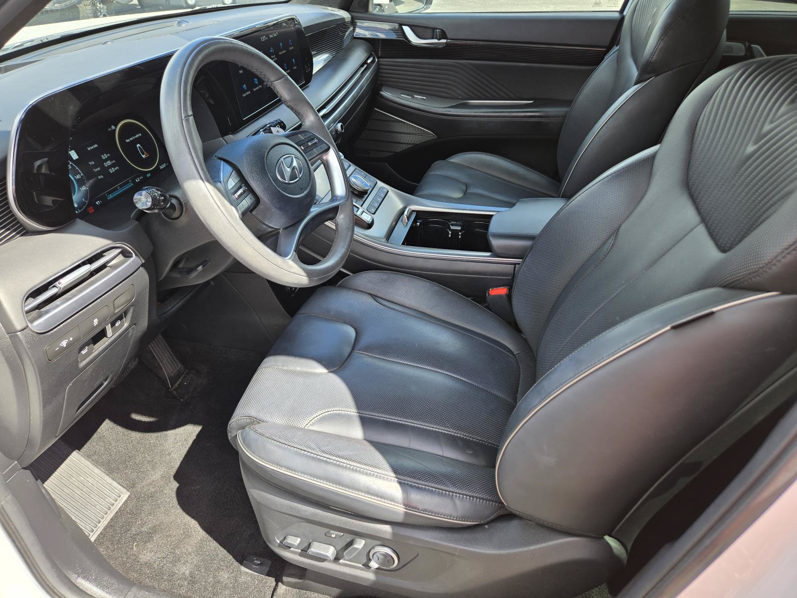 Used 2025 Hyundai Palisade Calligraphy FWD image 16