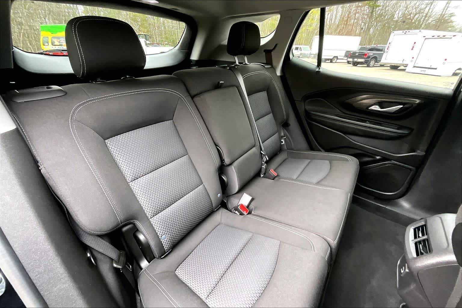Used 2024 GMC Terrain SLE AWD/4WD image 20