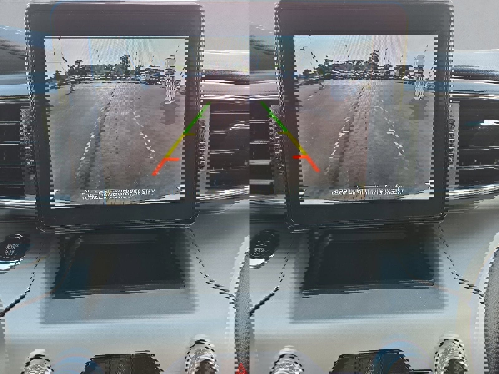 Certified 2022 Ford Explorer XLT w/ Equipment Group 202A image 19