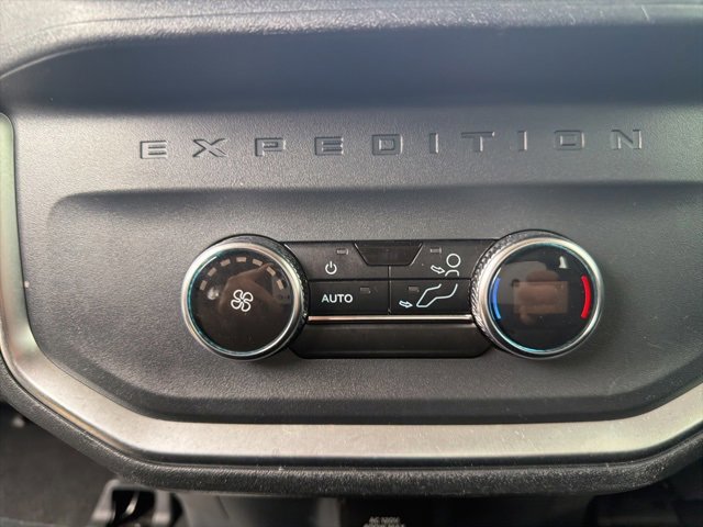 Certified 2025 Ford Expedition Active image 24