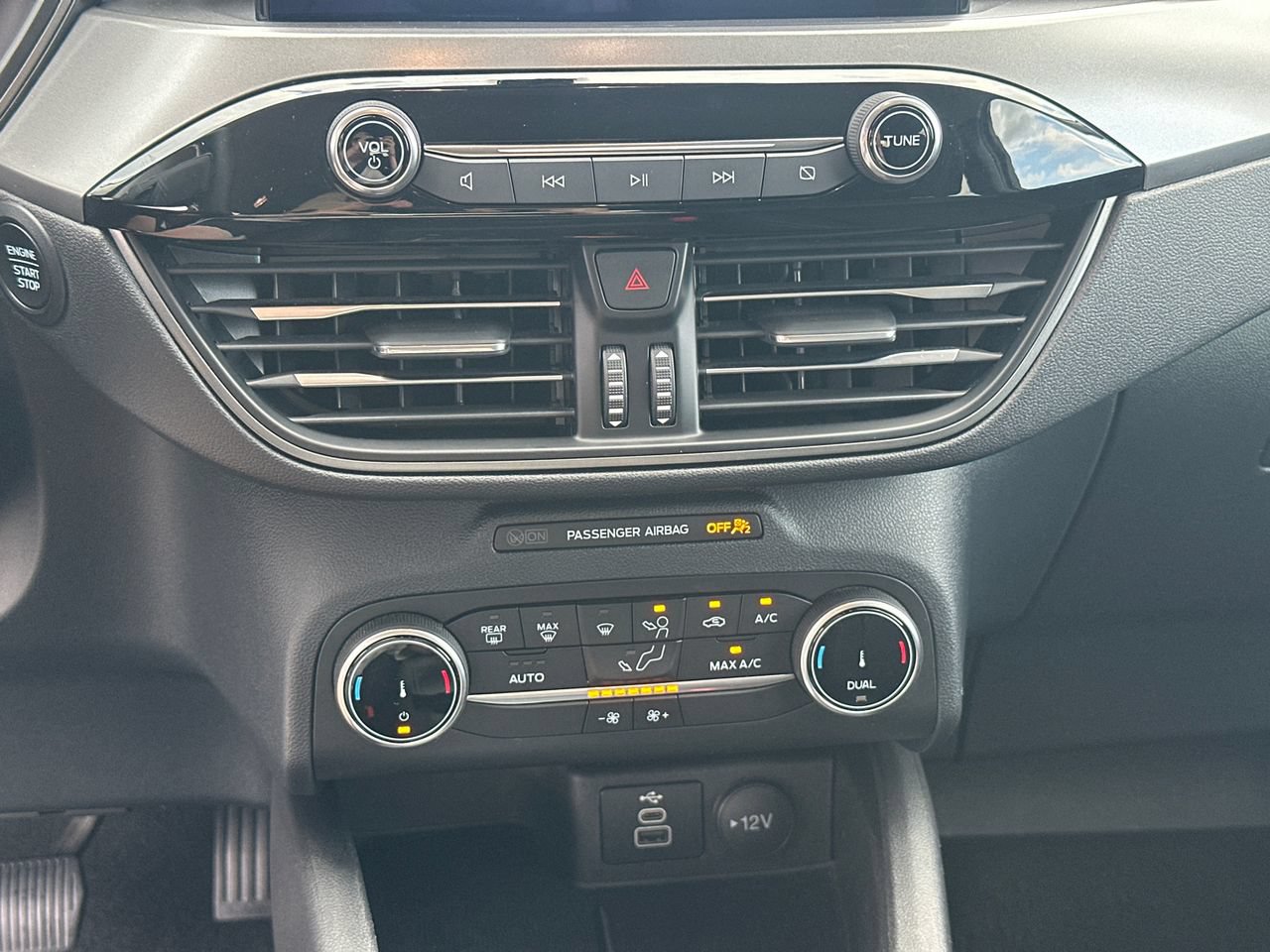 Certified 2024 Ford Escape Active FWD image 32
