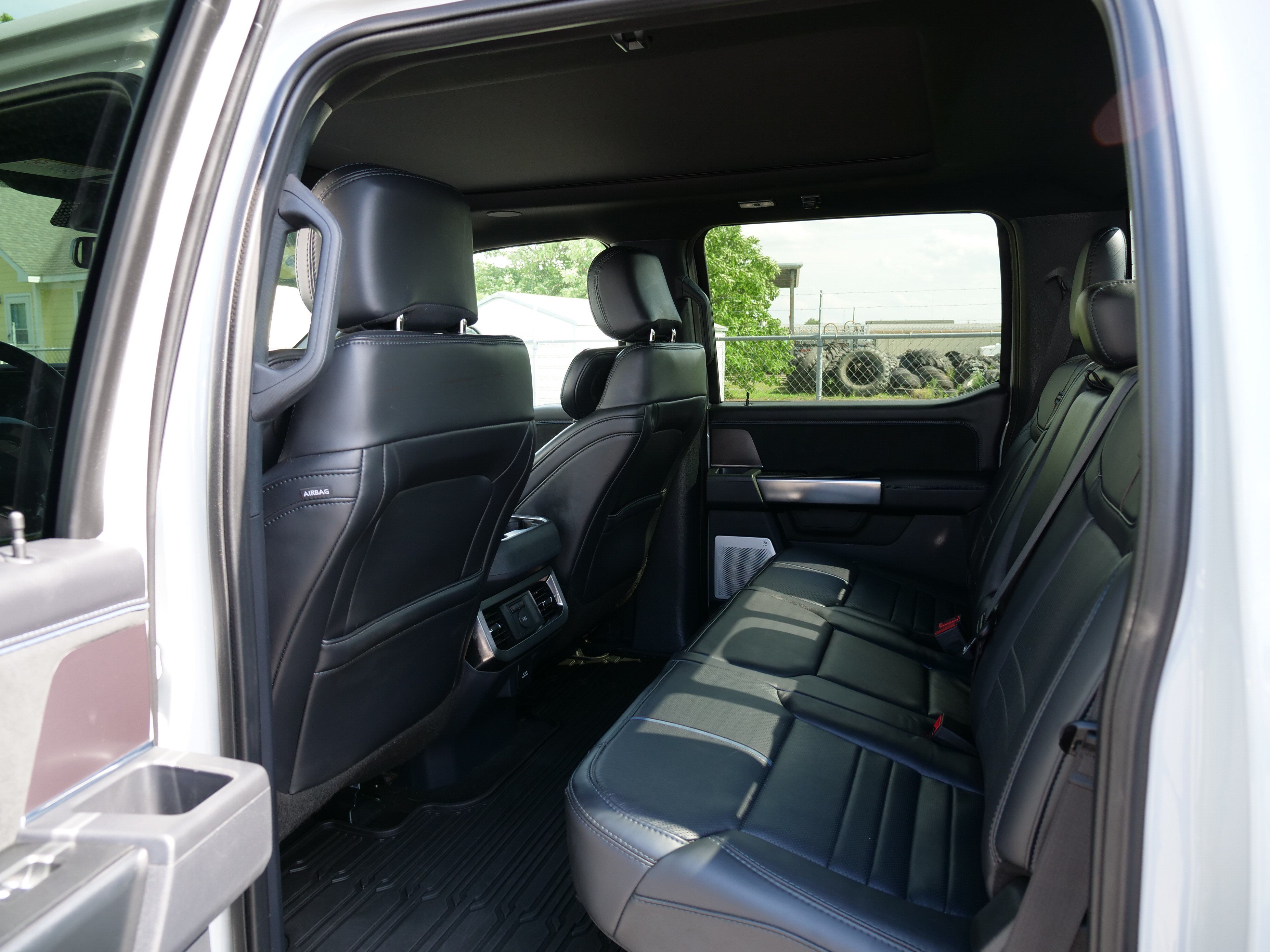 Certified 2026 Ford F450 Platinum w/ FX4 Off-Road Package AWD/4WD image 13