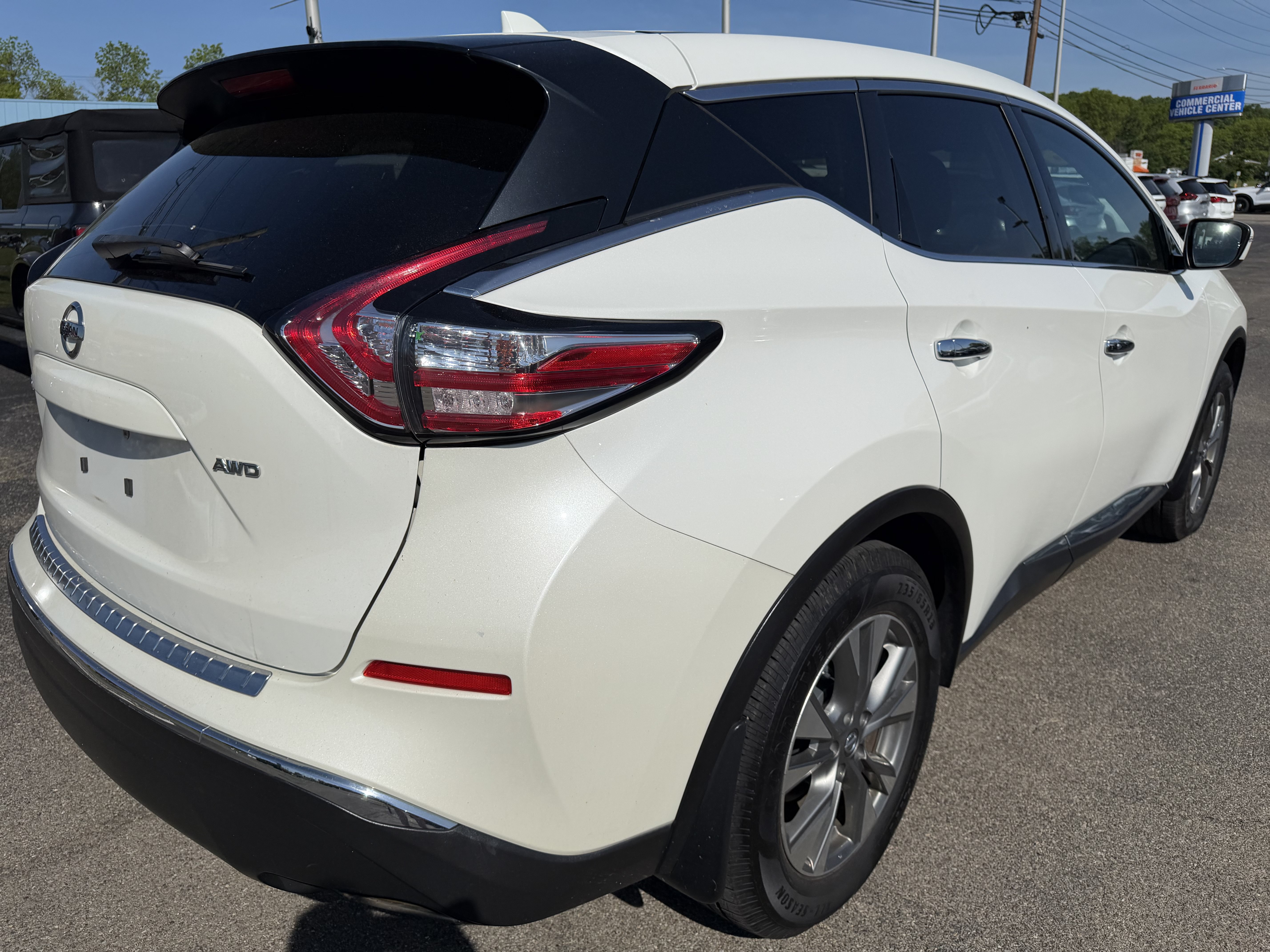 Used 2018 Nissan Murano S AWD/4WD image 2