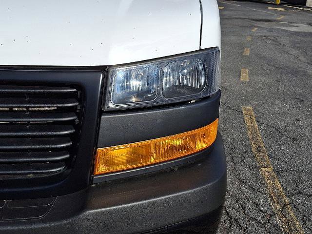 Used 2021 GMC Savana 3500 Extended w/ Power Convenience Package image 29