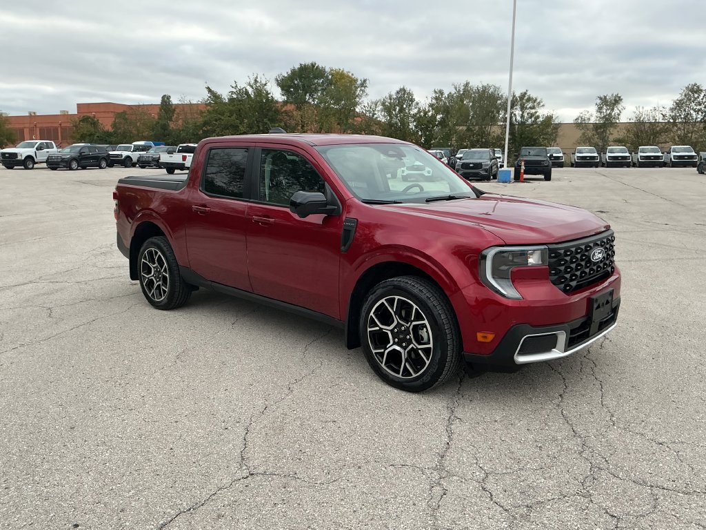 Certified 2025 Ford Maverick Lariat w/ 4K Tow Package AWD/4WD image 8