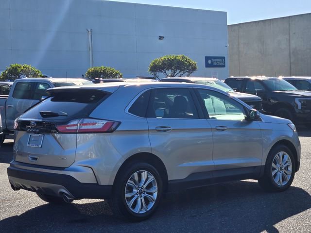 Certified 2022 Ford Edge Titanium AWD/4WD image 3